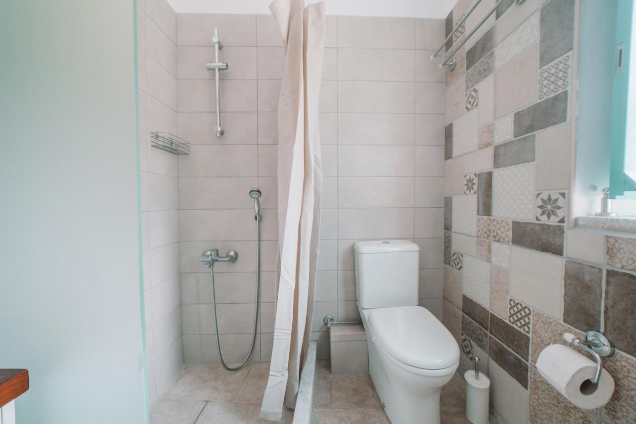 George Seafront Suites Неон-Оитилон Экстерьер фото